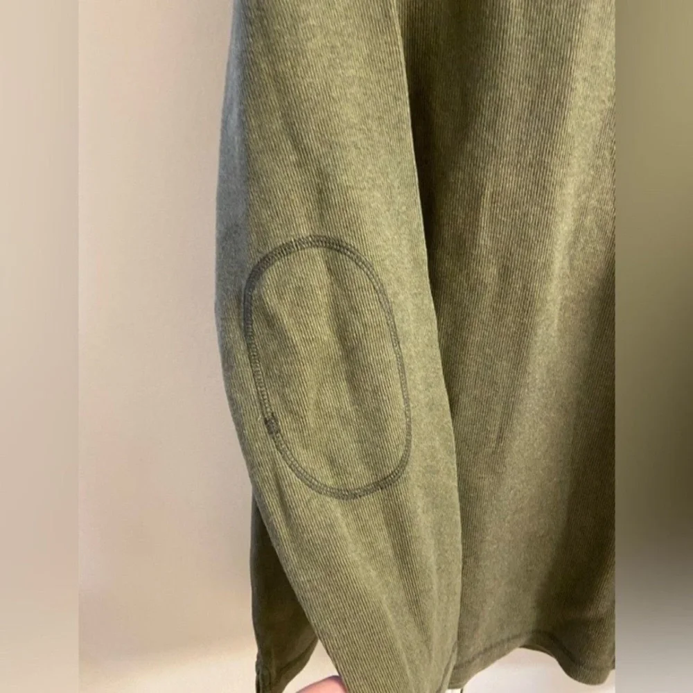 Banana Republic olive green Long Sleeve knit top XL NWT